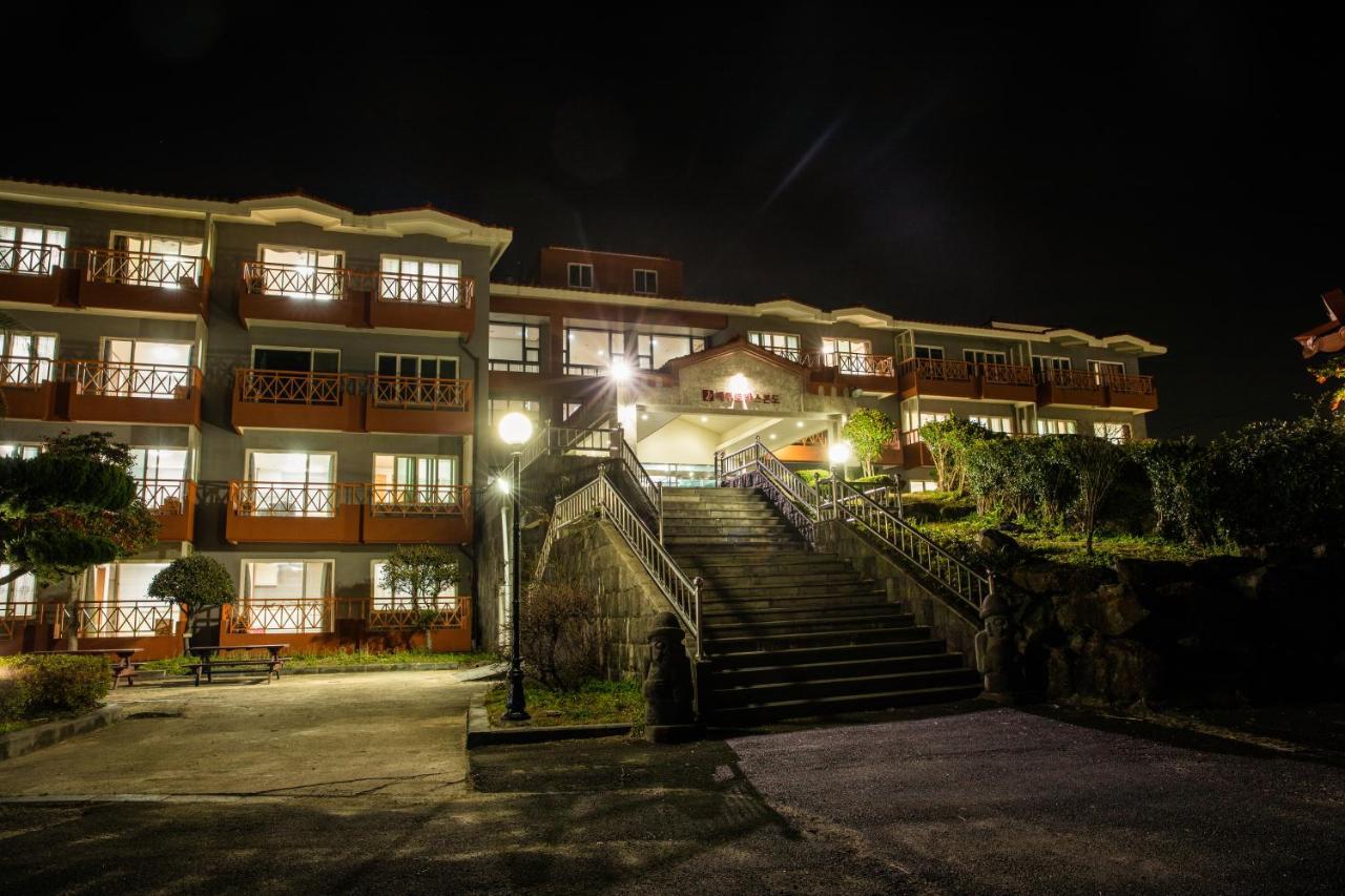 Jeju Tovice Condo Family Exterior photo