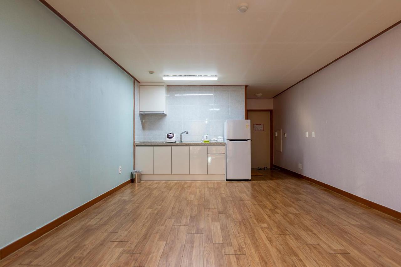 Jeju Tovice Condo Family Exterior photo