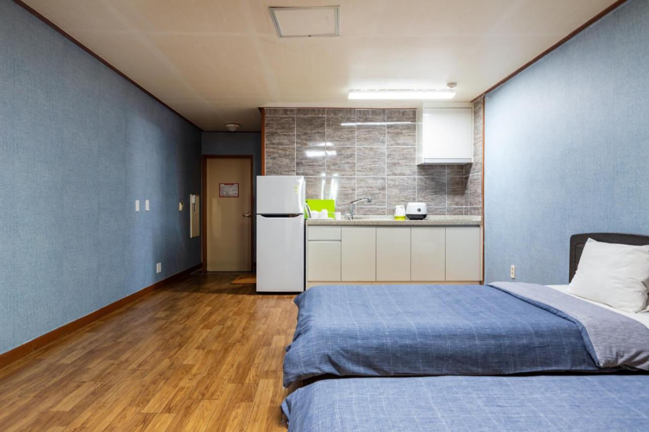Jeju Tovice Condo Family Exterior photo